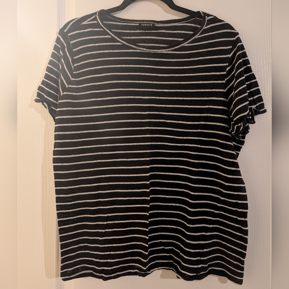Torrid Striped Tee in Black and White